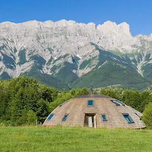Au-Dela Des Nuages - Maison D'Hotes Insolite, Gite, Spa Aubessagne